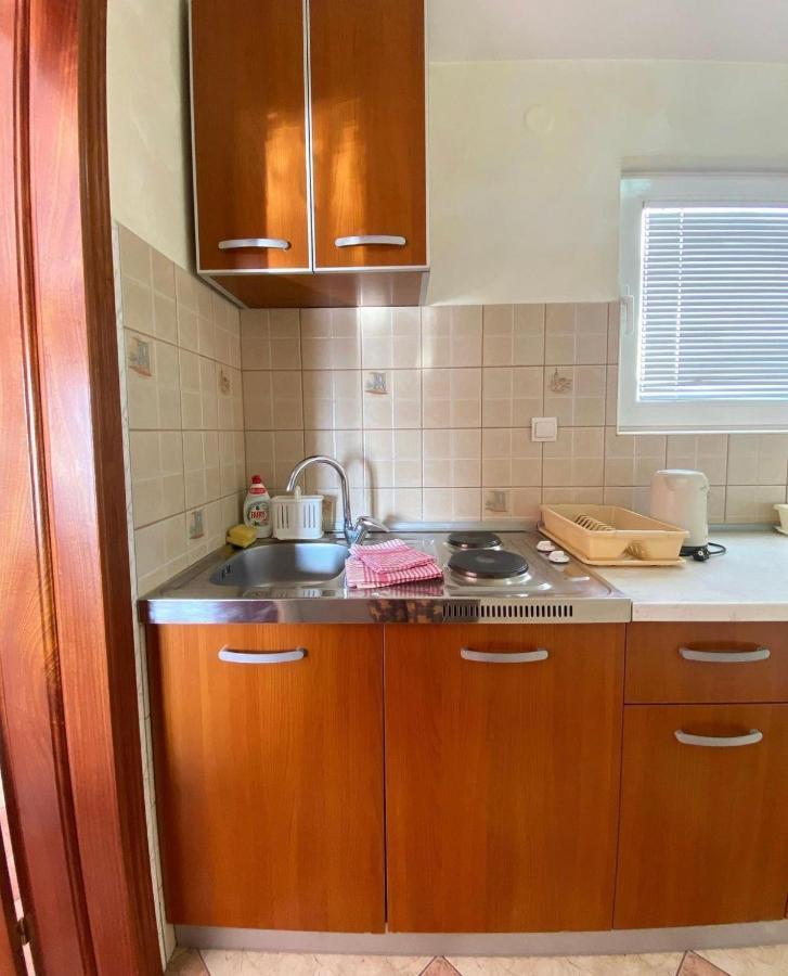 Apartmani Luksic Sutomore Exteriör bild