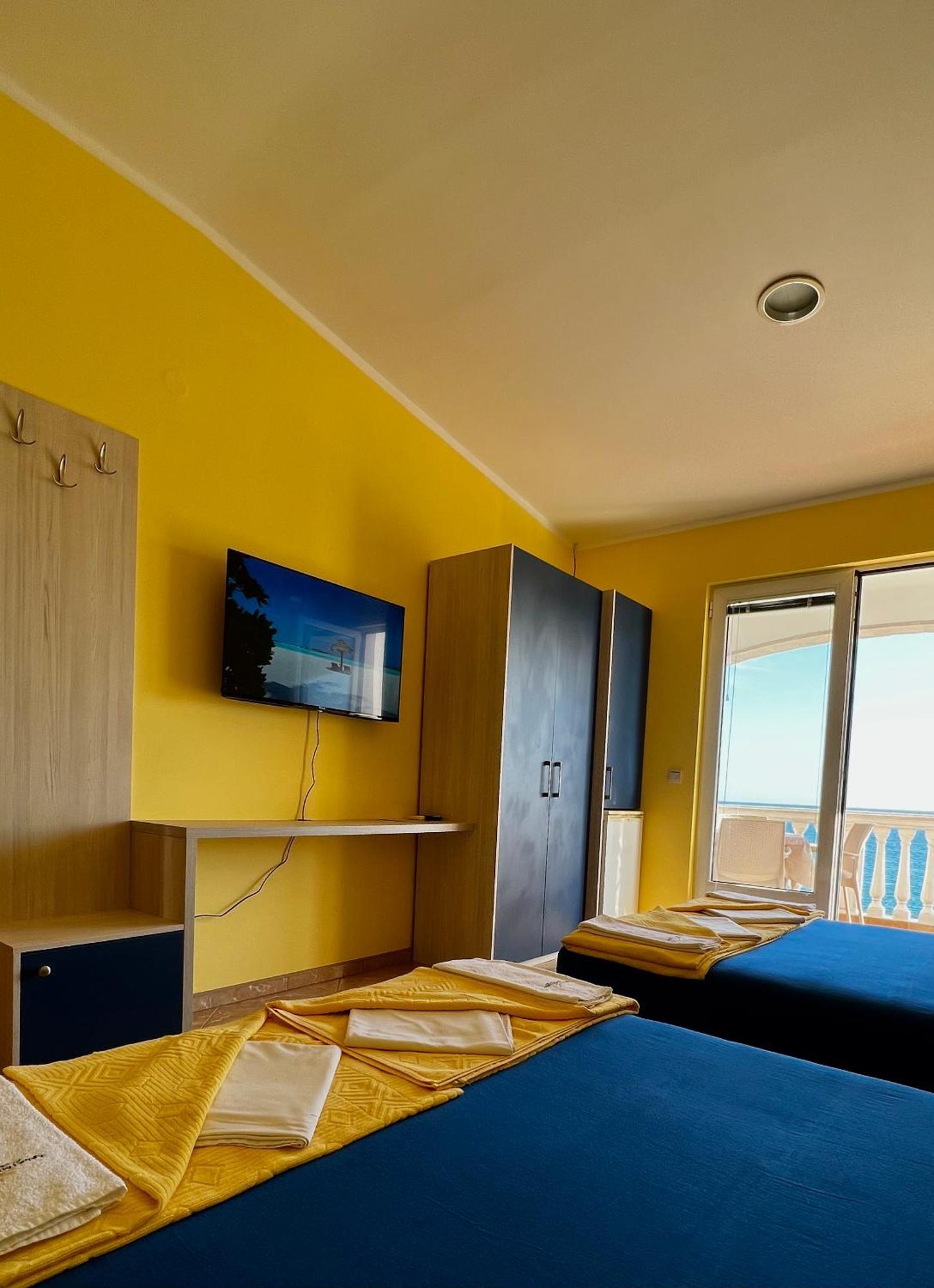 Apartmani Luksic Sutomore Exteriör bild