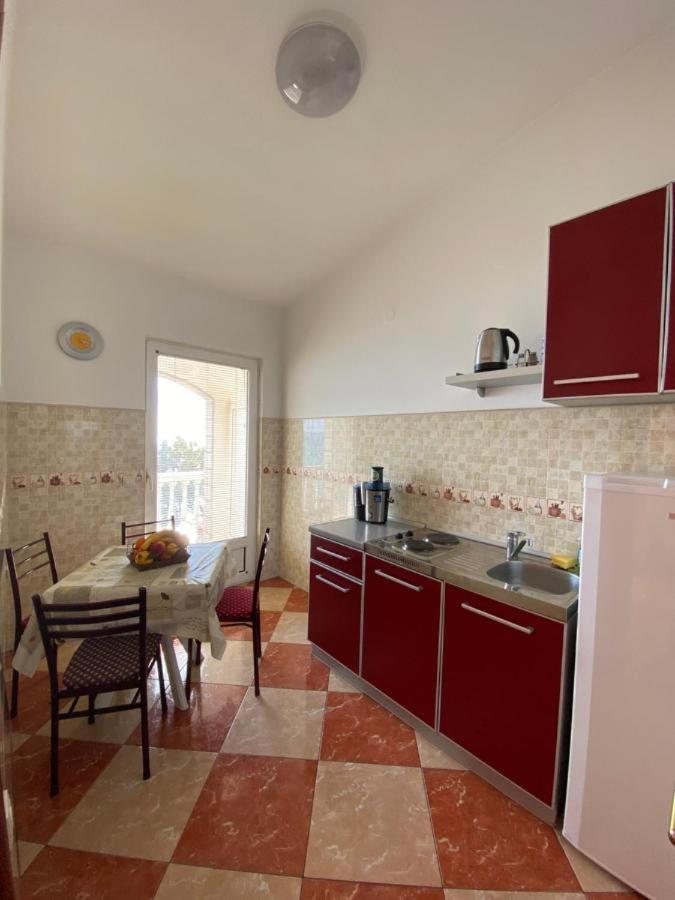 Apartmani Luksic Sutomore Exteriör bild