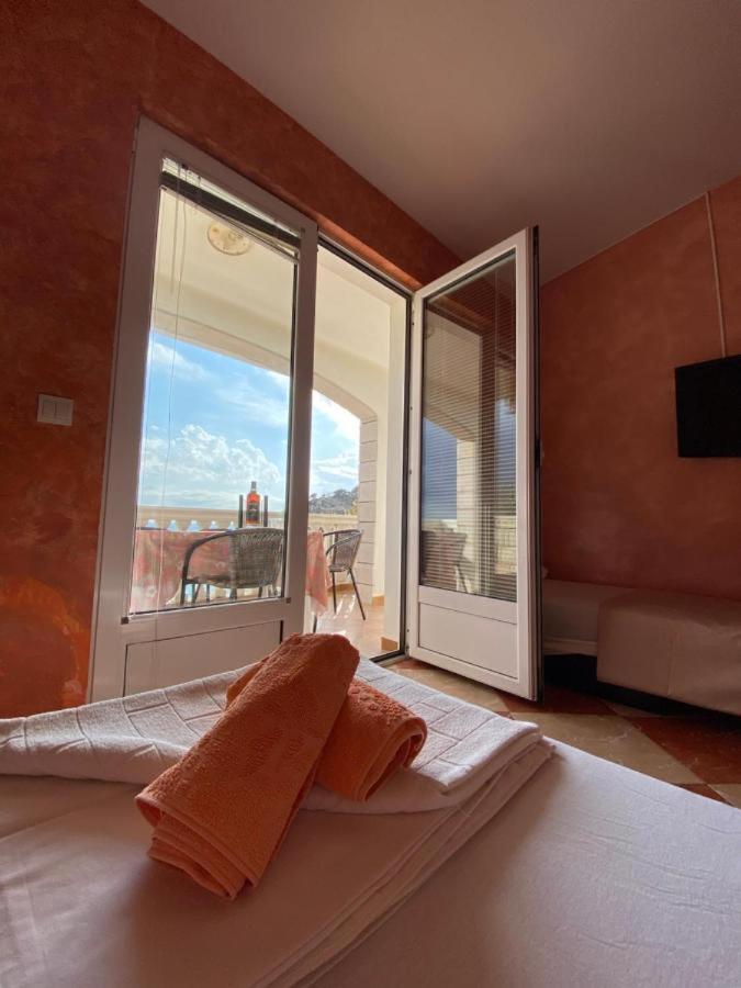 Apartmani Luksic Sutomore Exteriör bild